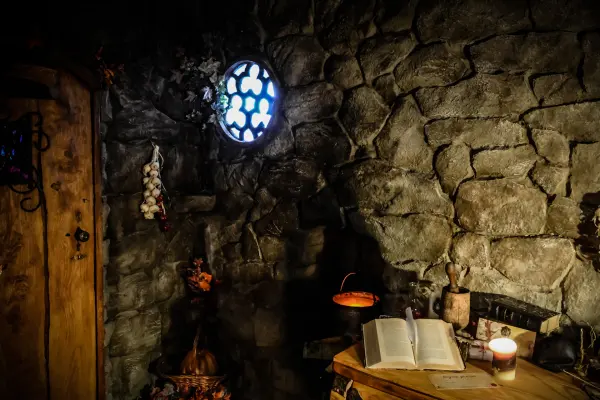 Game Castle - escape room  Magic School