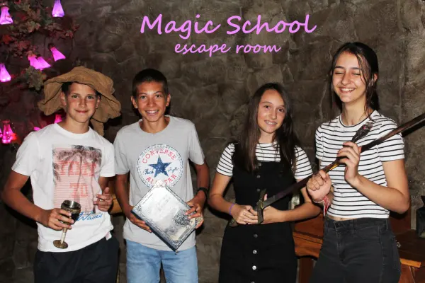 Game Castle - escape room  Magic School